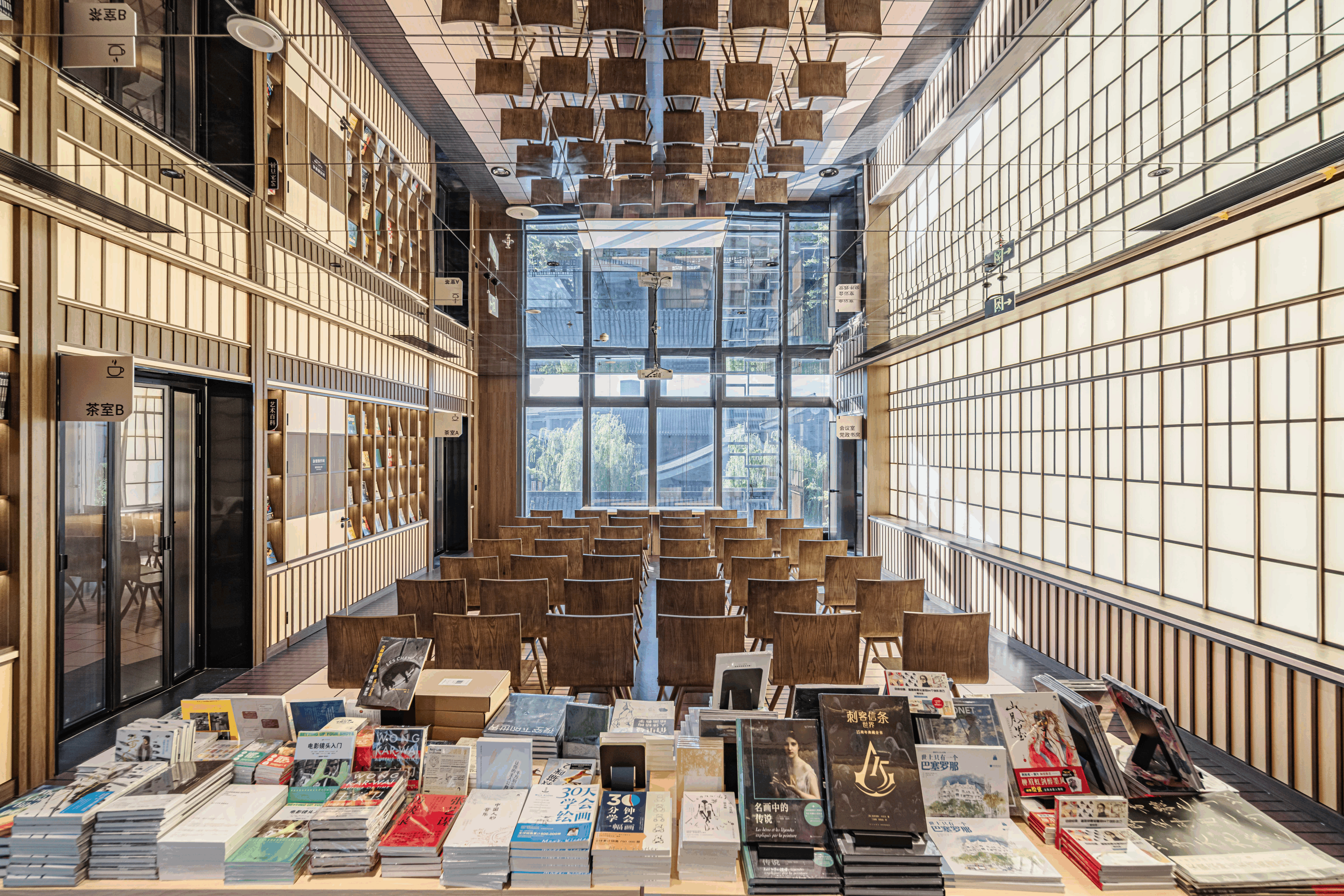 当科技遇见人文：启鸣与钟书阁八城携手，开启ai学习新场域