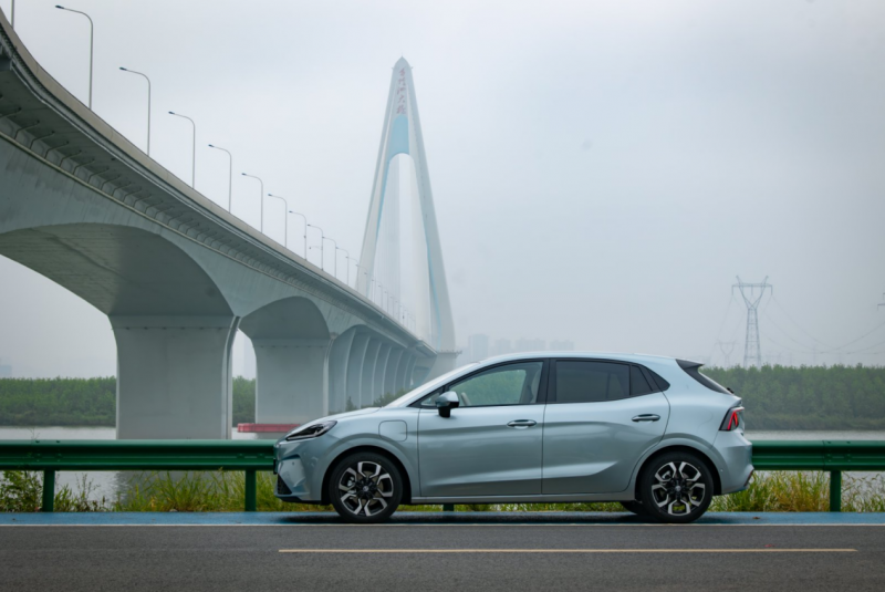 全球品质 全维越级全新mg4以实力改写纯电两厢市场格局