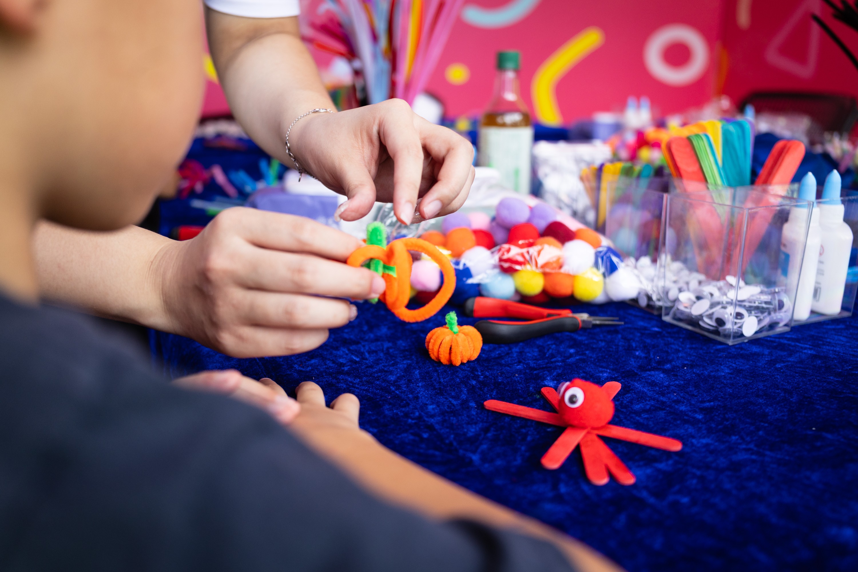 1759978016939490.jpg 6.jpg