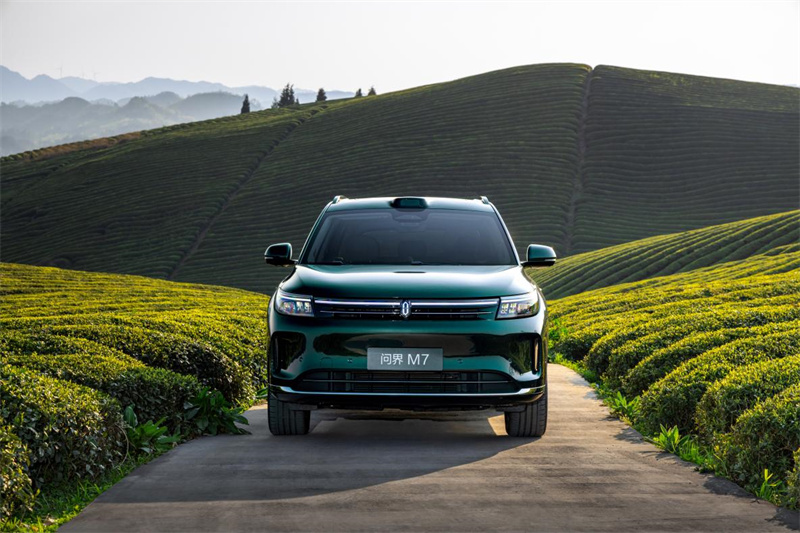 问界新m7:以硬核实力守护安全出行创造中国汽车的「新叙事」